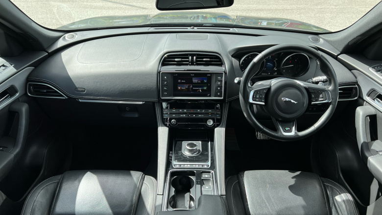 Jaguar F-Pace 2.0d R-Sport 5dr Auto AWD Diesel Estate
